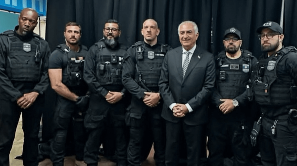 رضاپهلوی در حلقه محافظان صهیونیستی