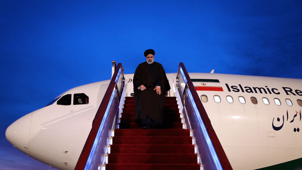 همراهان شهید رئیسی طعم سفرهای بدون هتل را چشیدند / آنانی که دنبال دلارند با ما همراه نشوند